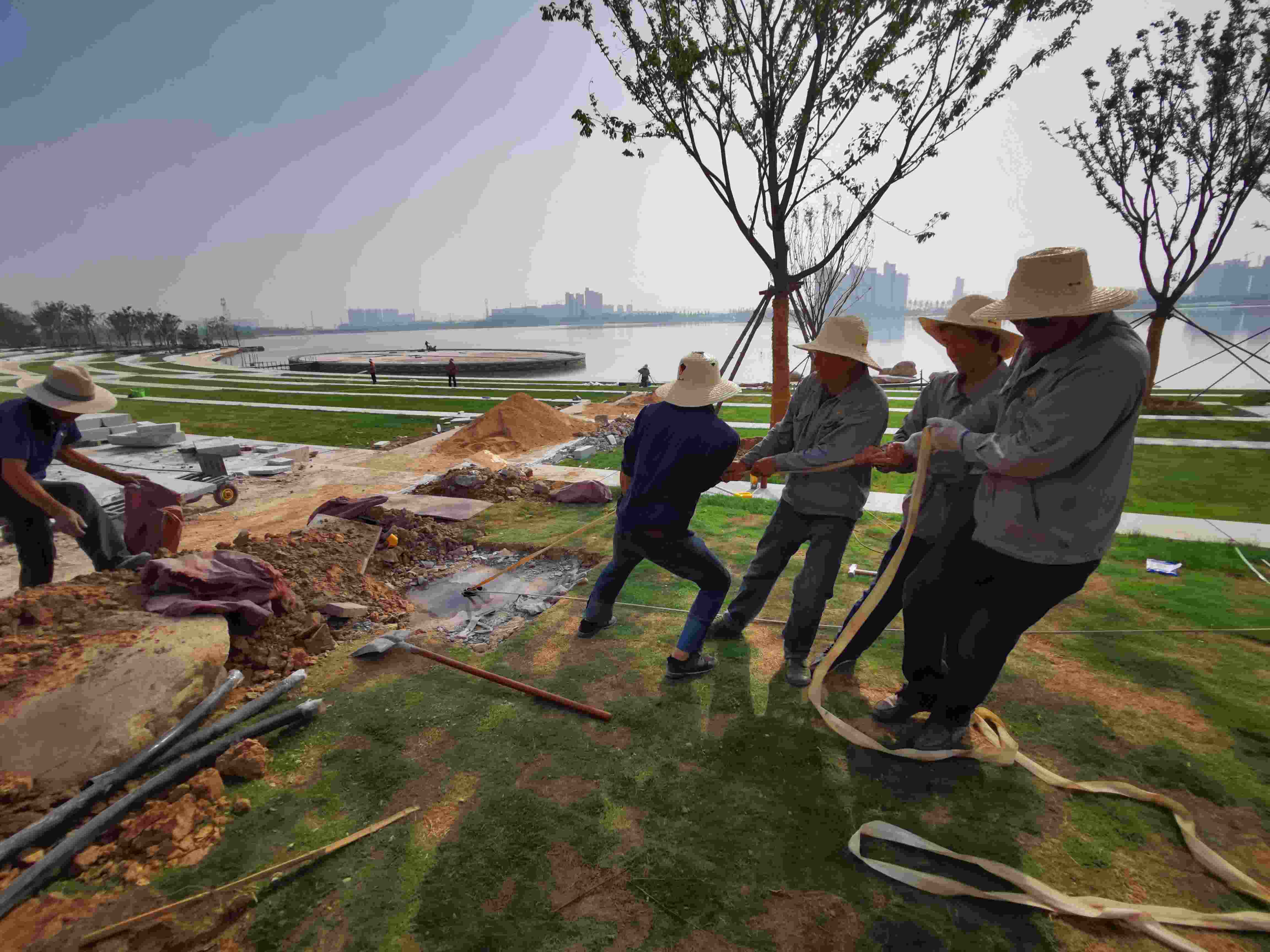 驻马店大型音乐喷泉、激光水舞秀工程施工现场